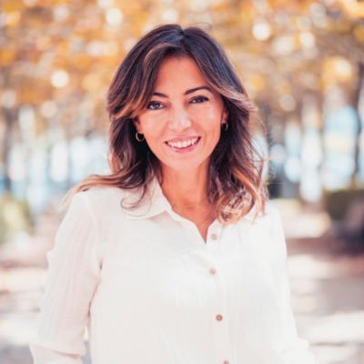 Especialista en Psicología Clínica, sexología y terapias de pareja. Autora del libro #SEXAMOR. Colaboradora en TV, prensa, Fb e IG @silviasanzpsicologa