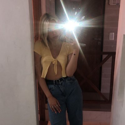 skinbeautycris1's profile picture. •Tenemos envío dentro y fuera del país✈️ •Productos 100% originales con garantía de 2 años •QUERES EMPRENDER? •Escribime para + info📩 ⬇️SEGUIME EN INSTAGRAM⬇️