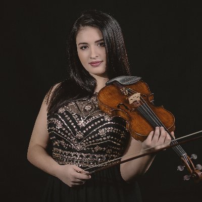 Sara Dragan is an award-winning violinist ,1st prize winner of over 60 international violin competitions, protégée of Professor Zakhar Bron