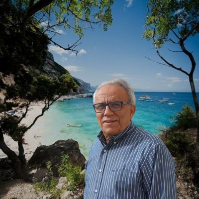 tasosvag's profile picture. «Όταν πεθαίνει το παλιό και δεν έχει γεννηθεί ακόμη το καινούργιο, τότε είναι η εποχή των τεράτων»
Αντόνιο Γκράμσι