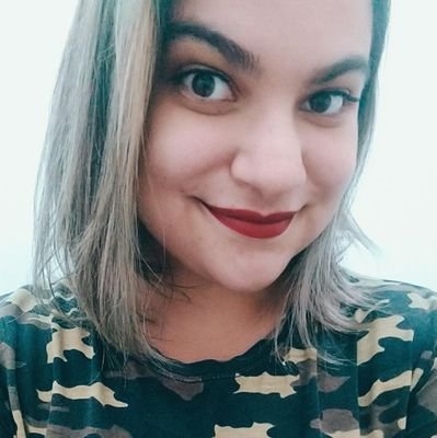 ♎
1996 🍺
Instagram: @larinicoleti
Streamer: @larinicoleti.live
Freelancer: @nicoletidesign