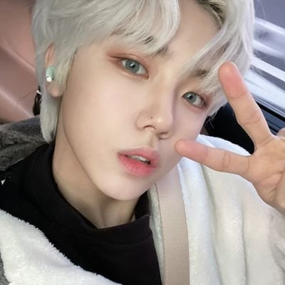 picseongmin's profile picture. for cravity's maknae, ahn seongmin #안성민 🐰🌟