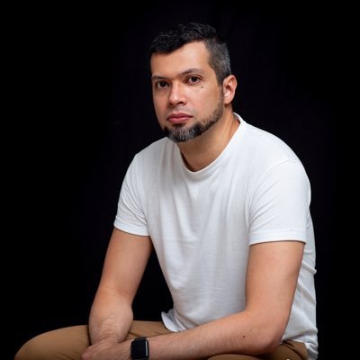 Productor audiovisual. Periodista. Cinéfilo. Gamer. Venezolano viviendo en CDMX.