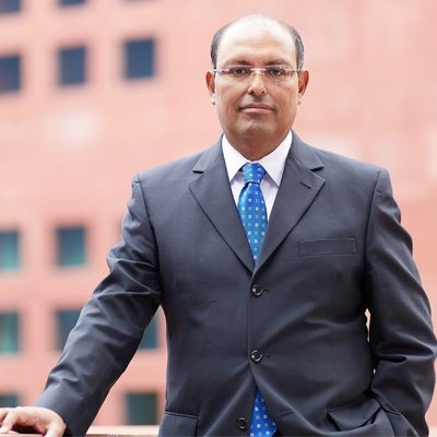 OsmarHZavaletaV's profile picture. Doctor en Finanzas @Tulane. Decano Asociado de Investigación de la Escuela de Negocios y @EGADE Business School @TecdeMonterrey