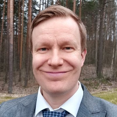 malmivirta's profile picture. Kolmen vaudikkaan pojan isä, mahtavan naisen mies ja Pakan poika Turust. Töis asiakaslähtöisten toimintamallien kehittäjä @Turkukaupunki
