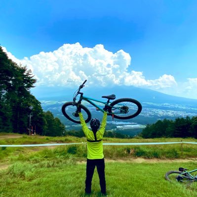 Yuuki_810's profile picture. 🏂🚵‍♀️🏕🏎🎮🎵⛰🍜⚾️