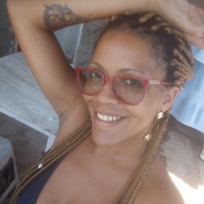 Mãezona, esquerdista e da bohemia! Gosto de fazer as coisas do meu jeito!