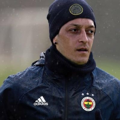 Her Yer Fenerbahçe💛💙
Dünyam Fenerbahçe💙💛
Sen Kal Fenerbahçe 💛💙
Ben Ölem Fenerbahçe💙💛