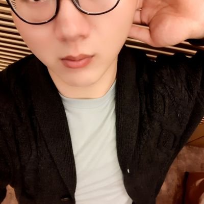 沒什麼在使用,偶爾上來看看
#運氣也是成功的一環
#安安靜靜的 #顛覆三觀 #做自己
#喜歡美食 #世界很大 #交友
