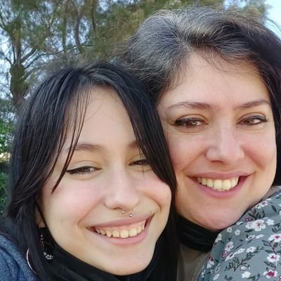 W4VrBmZSXdYraDU's profile picture. Happy