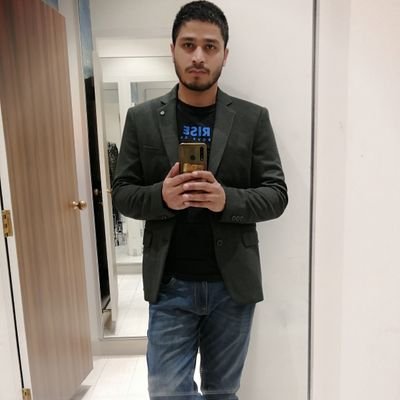 vs9899269453's profile picture. a stupid common man