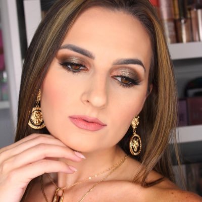 ✨Content Creator/ Beauty Blogger ✨Tiktok- https://t.co/RPaic6SUjx