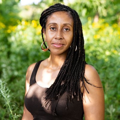 At the crossroads of photography, activism, social & enviro justice. Dir. at @scenichudson; Co-creator of #womenpicturingrevolution & #conservationistsofcolor