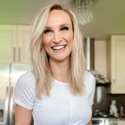 Managing my anxiety & mental health one laugh at a time.