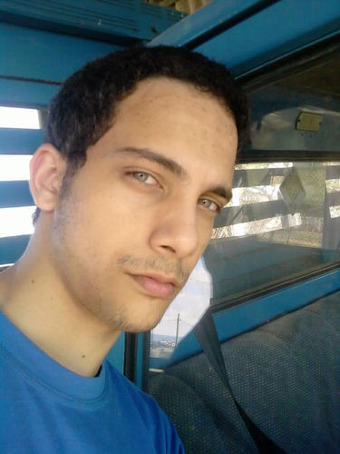 Um louco por cinema e pela vida. Dizem que eu sou o palhaço da turma, será?