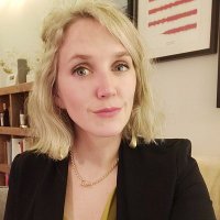 Rebecca the Reader (@meakerr) 's Twitter Profile