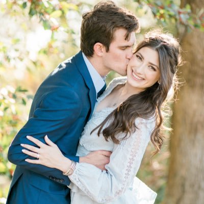 JMMonette's profile picture. daughter of the one true King | love God, love His people | ✟1 Timothy 4:12✟ | htx | baylor nursing ‘21 | 8w7