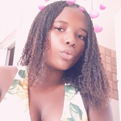 Layanne_CRF's profile picture. @NenaCRF🤞👭💖