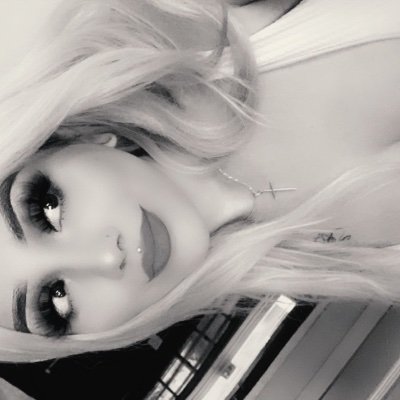 allilovexx's profile picture. ᴬˡˡ ᵗʰᵃᵗ ⁱˢ ˡᵒᵛᵉ ⁱˢ ᵉᵛᵉʳᵃˢᵗⁱⁿᵍ🥀