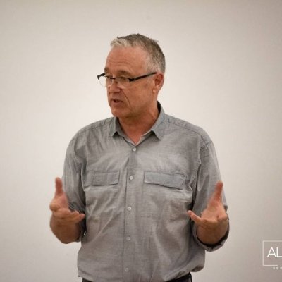 Fernandoiguez1's profile picture. Yo no sé ni quien soy, ni lo pretendiera. Bueno, sí, soy periodista musical hace mucho tiempo, en Radio 3 y El País, y me gusta. Y sí, enamorao de la vida