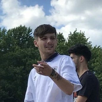 Louis Tomlinson is constantly saving me. @mlovesfearless 🌹