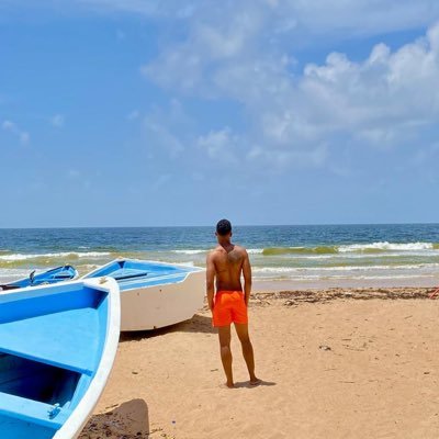 LukeDBarnes's profile picture. pro bono stylist. famous in a past life. #justiceforVanillaIce