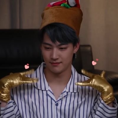 ElisaStyles21's profile picture. 