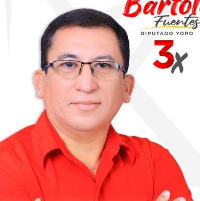 Periodista, Educador. Precandidato a diputado al Congreso Nacional, por Libertad y Refundación LIBRE, Honduras. Dirigente nacional del FNRP.