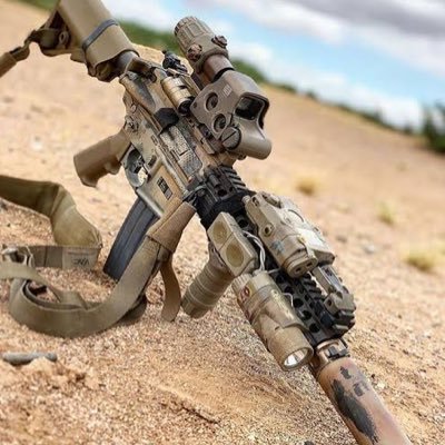 Q29583240's profile picture. 雷神という名前のチームのリーダーやってます！基本2.3人で行動してます！たまーに日本軍の略帽被ってM4持ってるのが僕です！😀チーム名の由来は漢字好きの方と格闘技のRIZINが好きな僕の関係です！よく大阪のオペレーションさんに行きます！見かけたら優しく撃ってください😂サバゲー以外は基本文句！笑