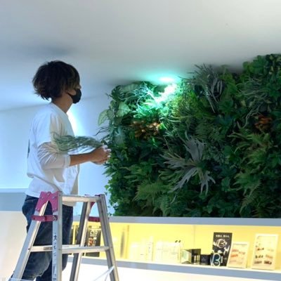 デコプラを使って様々な施設に壁面緑化を作っています🌱 壁面緑化を色んな人に知ってもらい、緑の良さを世界中の人たちに見てほしいです🌱 #一人暮らし #インテリア #デコプラ #壁面緑化 #フォローお願いします #DIY #壁飾り