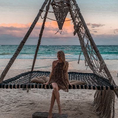 TaoHealing_'s profile picture. #EFT Practitioner, Yoga Teacher, Energy Healer AND Cockapoo Mummy ✨ Book in your tapping session TODAY👇🏻