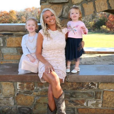 Shelly78543700's profile picture. 