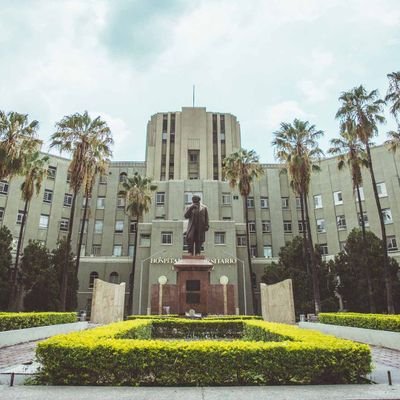 vacuna_hu's profile picture. Cuenta que te avisa si ya empezaron a vacunar a los mips y pasantes del HU y a veces opina sobre dramas del mismo.