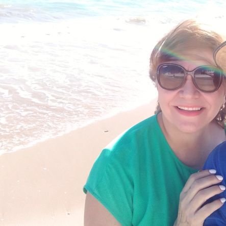 Miriamortegacam's profile picture. " El amor vence siempre! Dios siempre puede más…San Juan Pablo II 🙏❤️ "