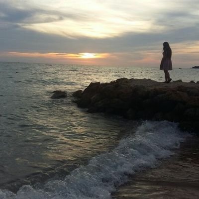 soy una chica normal con defectos, temores, errores, debilidades. Pero sobre todo Hija Amada. ^_^