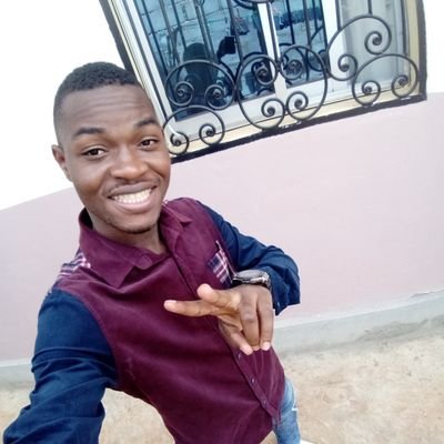 YoannCamoeli2's profile picture. je suis très timide mais j'ai des principes avec lesquels je ne peux blaguer car mes objectifs sont très grands  et divers .
j'y arriverai coûte que vaille !!