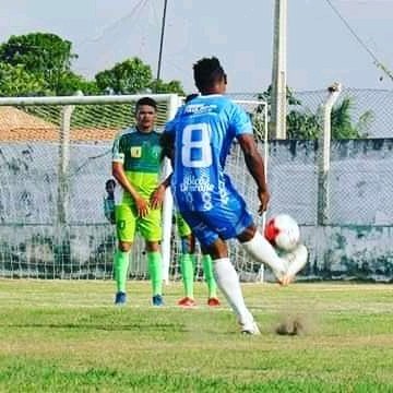 Pai da julia amu dimas
jogador de FUTEBOL
bonito
tmj❤⚽️💪🙌🙏