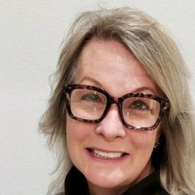 Teacher, writer, creator, believer. Learning as I go. #AuthenticLiteracy #3TTWorkshop
Instagram https://t.co/6DomcXly6W
Facebook @ThreeTeachersTalk