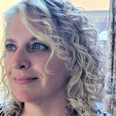 marketing/pr techie. gadget lover. craft hoarder.