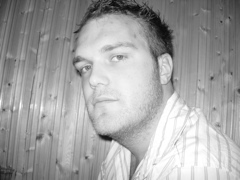 garethjones112's profile picture. 