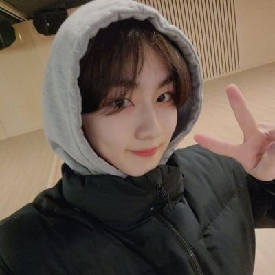 Jungwon Verse 3 Momo Mimoyongmo Ildeungi Dancing Machine Momo Ireonge Momo Haengbokiji Momo Verse 4 Sana Sana Eobsin Sana Mana Shy Shy Shy Oppa Ya Unnie Ya Sana Eobsi Mon Sana Jungwon Verse 3 Momo Mimoyongmo Ildeungi Dancing Machine Momo Ireonge Momo Haengbokiji Momo Verse 4 Sana Sana Eobsin Sana Mana Shy Shy Shy Oppa Ya Unnie Ya Sana Eobsi Mon Sana