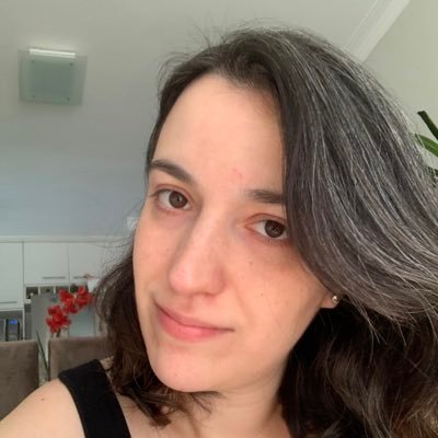 Juliana39183765's profile picture.