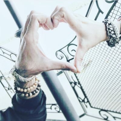 ‏‏‏وتشاء انت من الأماني نجمه ويشاء الله أن 
💫يناولك القمر 




Wishes always sparkles with the moon lights
