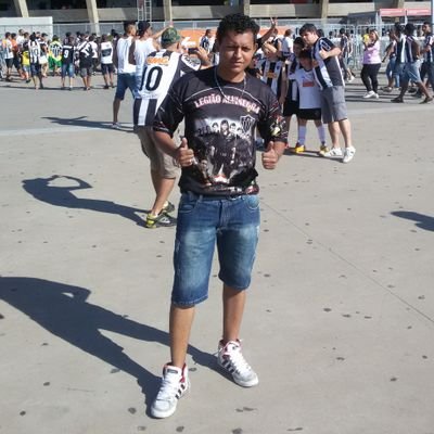 só mais um na multidão de apaixonados pelo 🐓 Galo 🐓