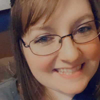 desie_lou's profile picture. From Vanceburg KY but live in Hazard. Stay at home mom. Born in the 80’s. DesiLou Designs.