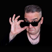 Blobbie Williams Parody/Tribute (@blobbiewilliams) 's Twitter Profile Photo