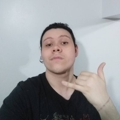 CAMPEÃO DO SAZONAL 
Jogador brasileiro de Legends of Runeterra. 
Streamer na https://t.co/2WgeC3eYM3.
Email de contato: trivolor06@gmail.com