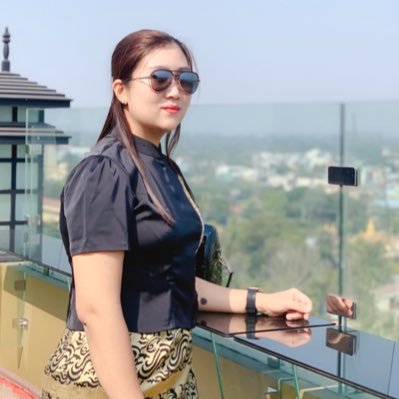 BlessingYu1's profile picture. 💛 My competitor is Yesterday of me. 🤍 My Idol is Tomorrow of me. 💛