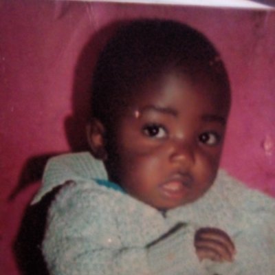 I'm a young energetic man,ambitious,GOD fearing,Teacher,and a MANCHESTER UNITED FAN