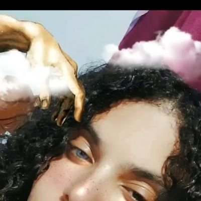 ☀️De luz em luz,eu me tornei meu próprio sol☀️🌈 @flamengo /Canceriana🦀asc🦂/humanas/uma pessoa aleatoria🤪/27y/ @hta__dias dona da porra toda 🥺💍
•XV•VI•❤